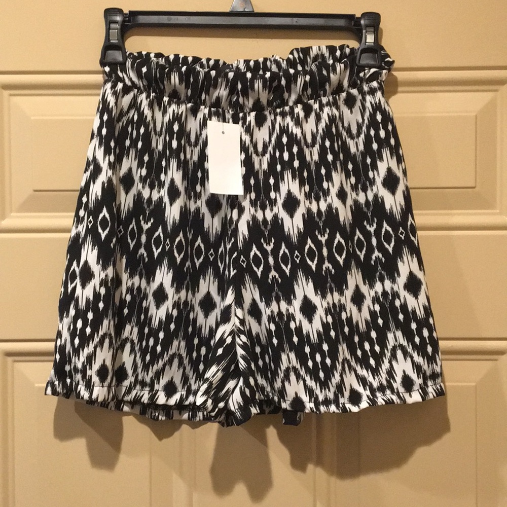 Gingy Cocoa - shorts small black cream off white